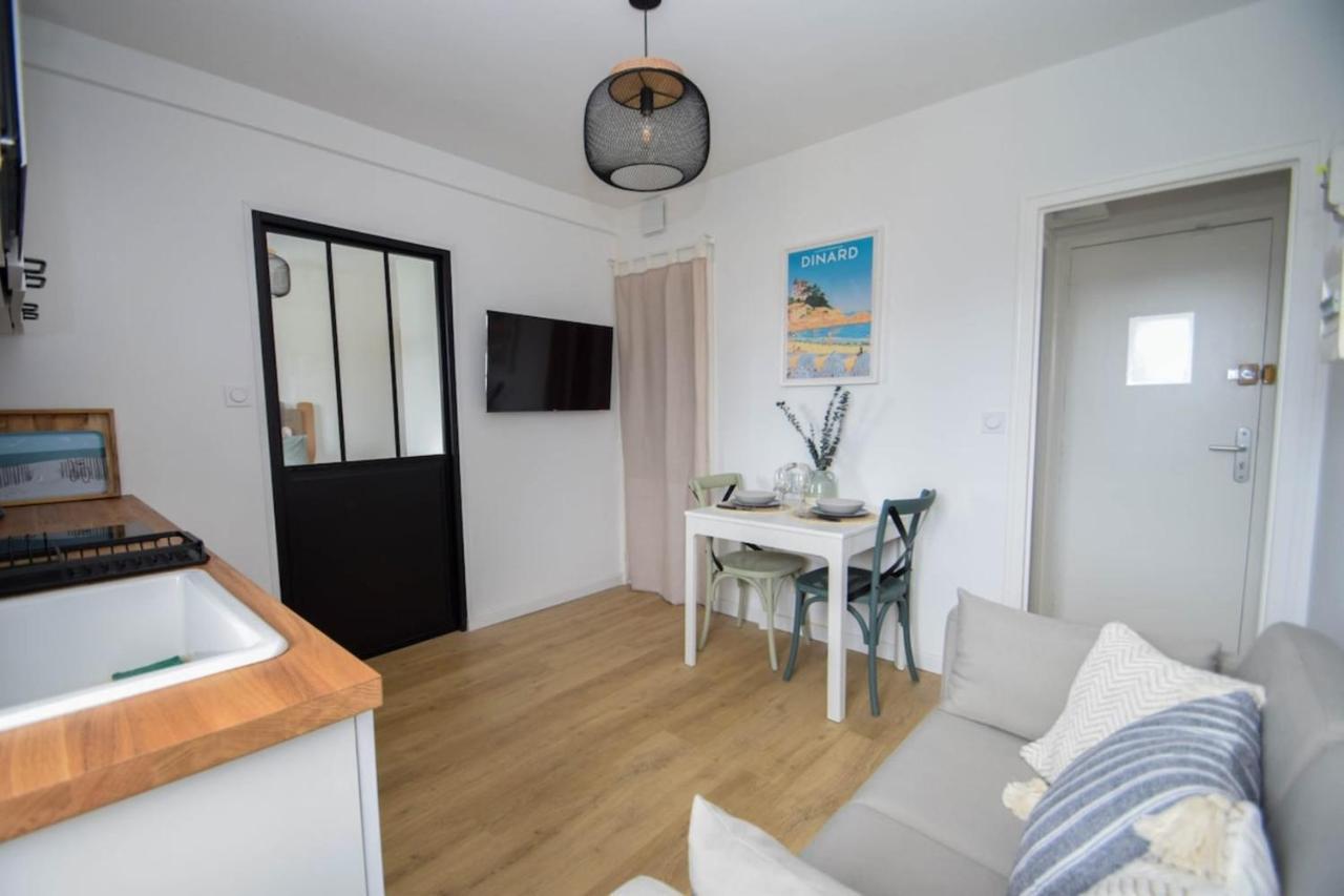 ディナールVacances En Mode Pieton 2P 5Mn Plage Ecluseアパートメント エクステリア 写真